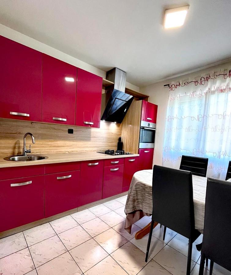 Luana Lux Apartment プーラ エクステリア 写真